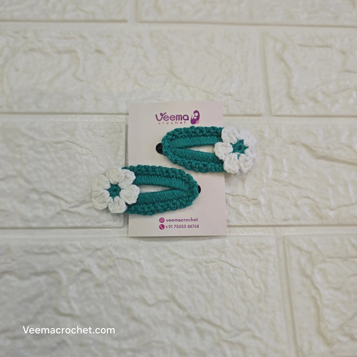 Floral Loop Hair Clips