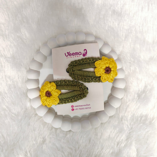 Floral Loop Hair Clips